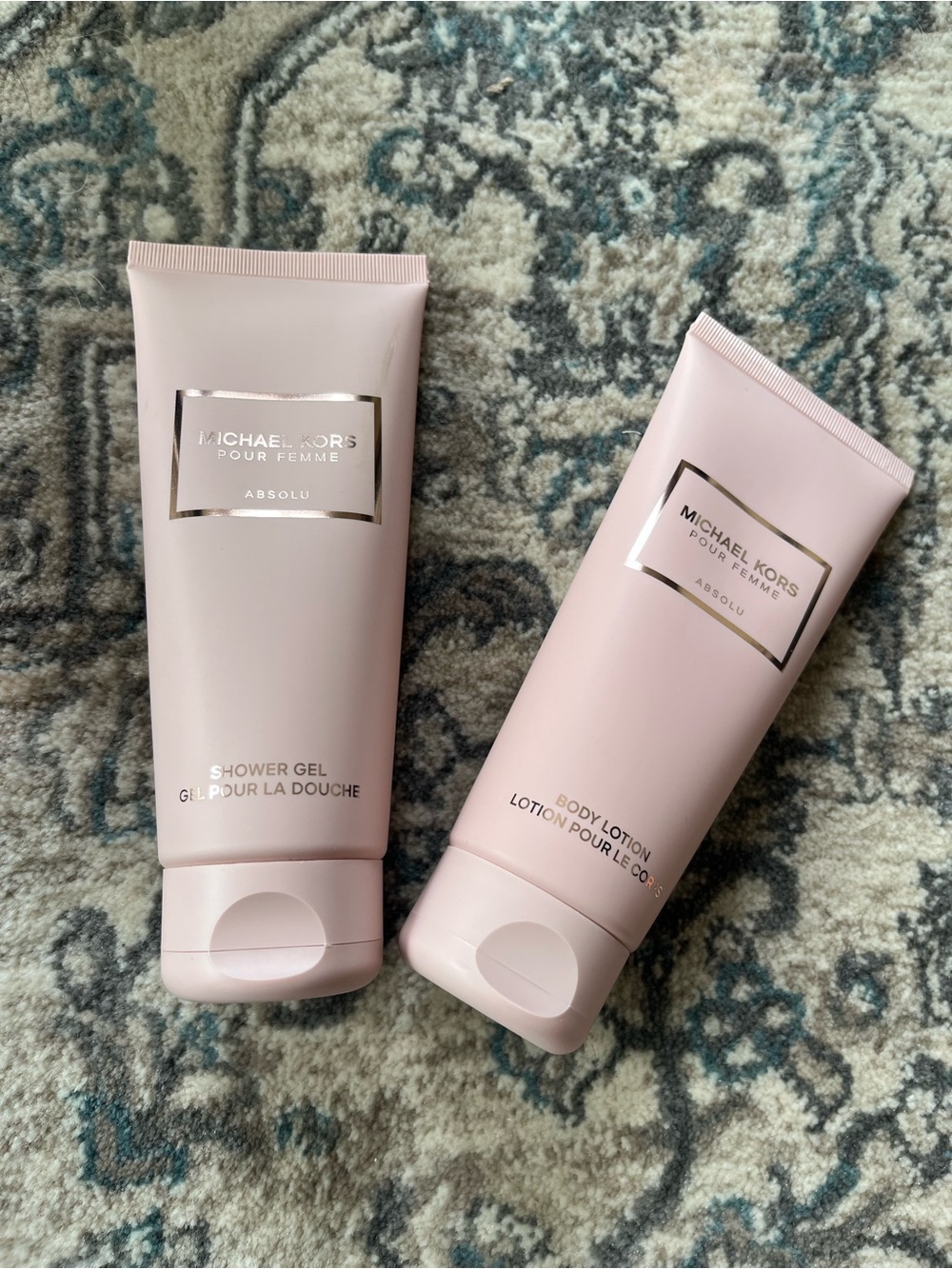 Michael Kors beauty set - Picture 4 of 10